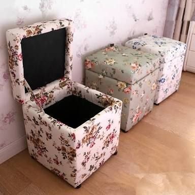 Square stroage poufees